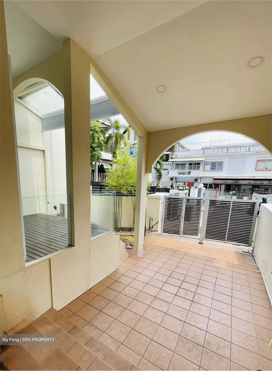 Opera Estate (D15), Terrace #591871081